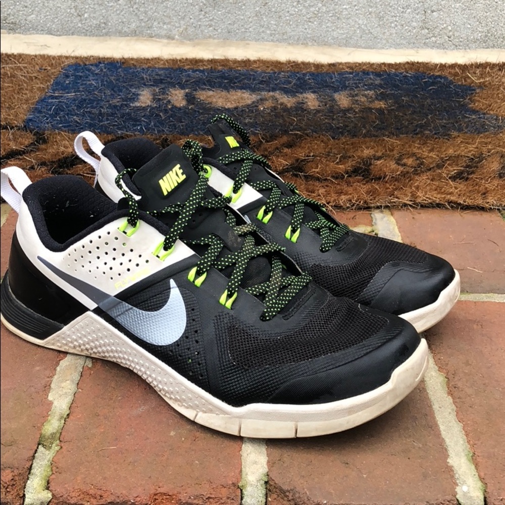 Nike metcon women size 8